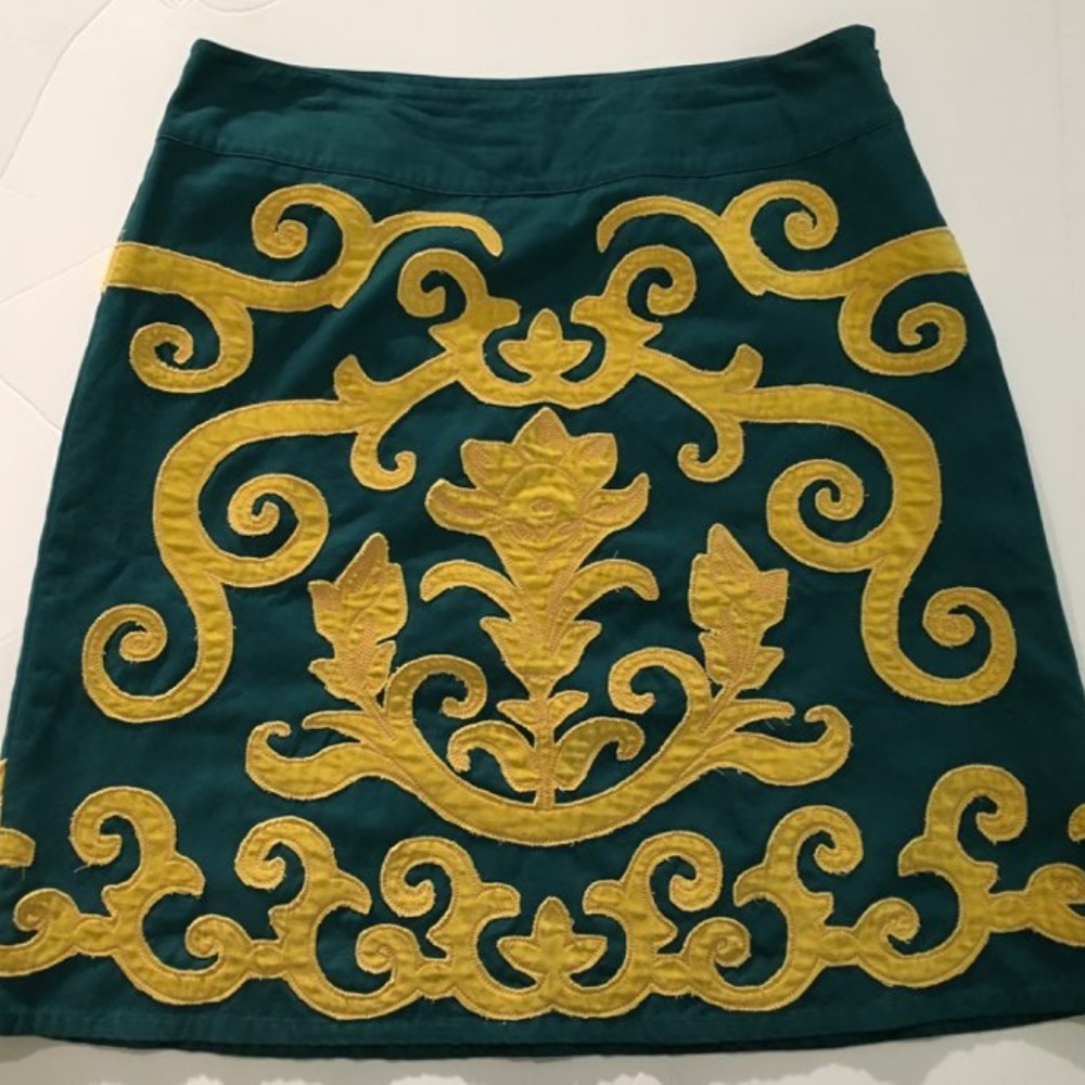 Boden Distressed Velvet Applique Skirt US12